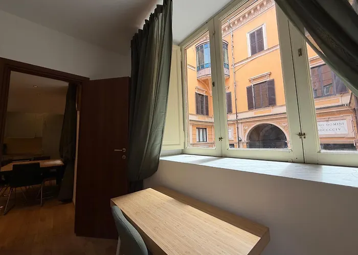 Trevi Ducal Palace Iii * רומא